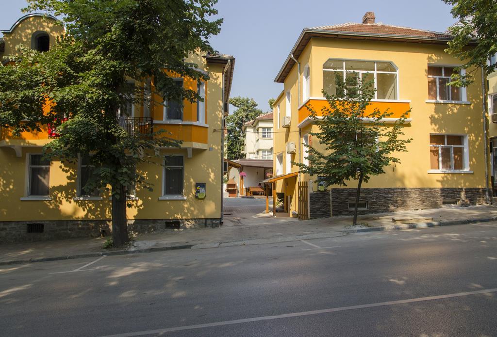 Guest House Anelim Veliko Tărnovo Esterno foto