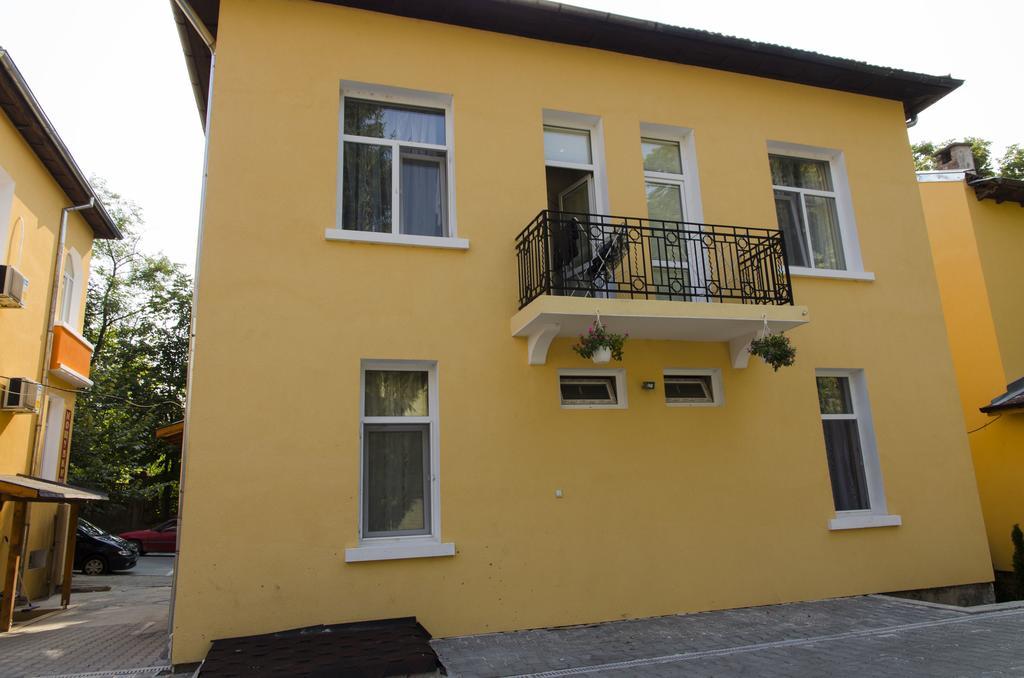 Guest House Anelim Veliko Tărnovo Esterno foto