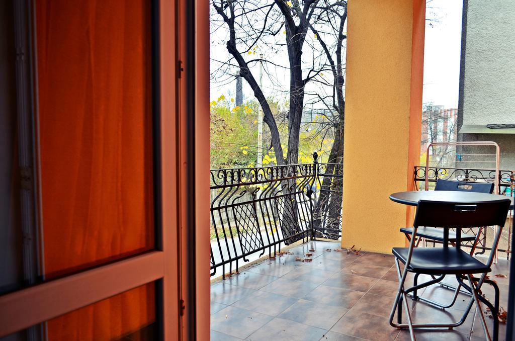 Guest House Anelim Veliko Tărnovo Esterno foto