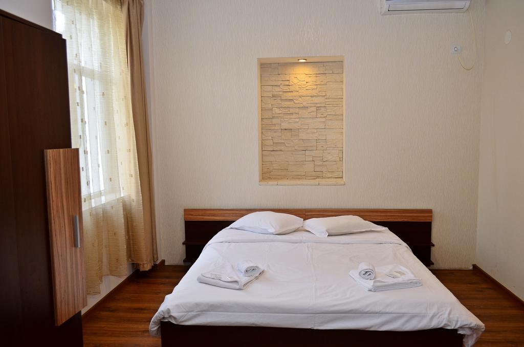 Guest House Anelim Veliko Tărnovo Esterno foto