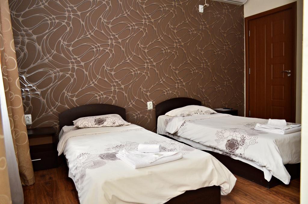 Guest House Anelim Veliko Tărnovo Esterno foto