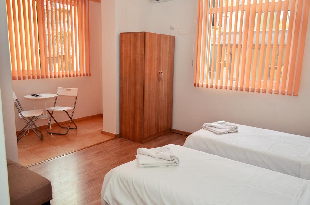 Guest House Anelim Veliko Tărnovo Esterno foto